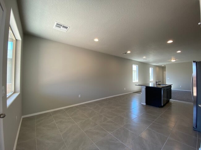 Building Photo - 4806 Mount Salas St NE