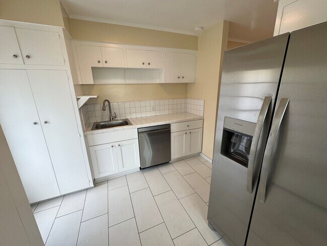 Building Photo - Hillside Ventura Home- Gorgeous Ocean View!!