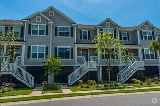 Building Photo - Beautiful Oyster Point Townhome - Mt. Plea...