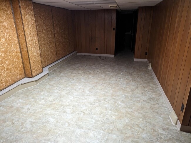 Building Photo - 9 Glenview Dr