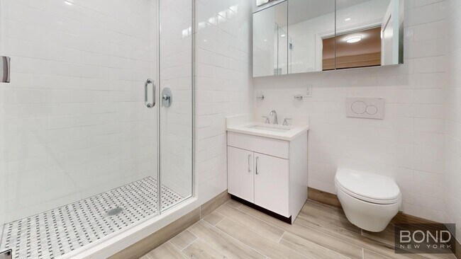 Building Photo - 157 W 57th St