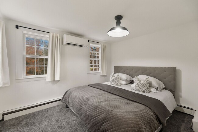 Building Photo - 45 Burying Hill Rd