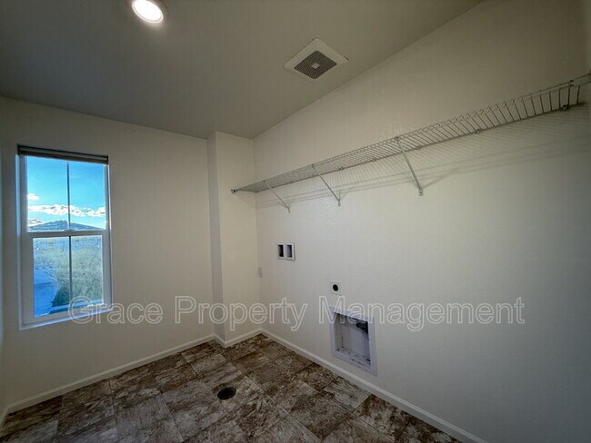 Building Photo - 5926 N Orleans St