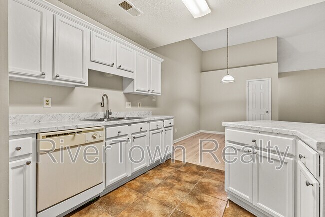 Building Photo - 7016 S Estacada Way