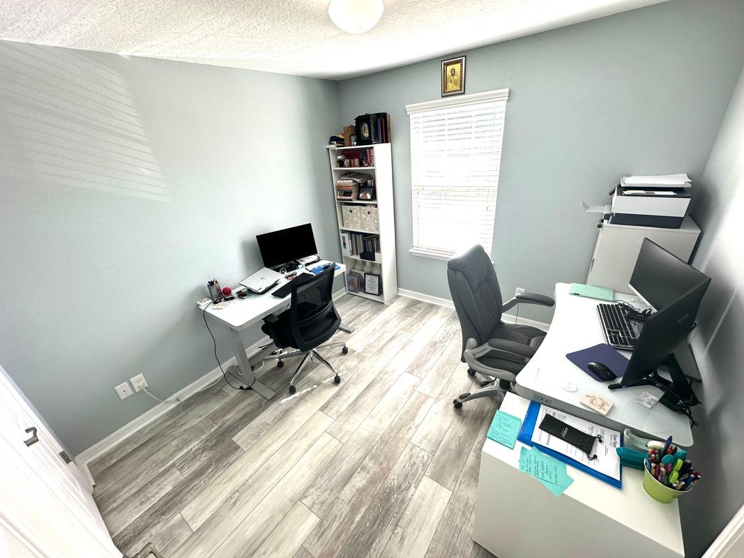 Building Photo - 7041 Beauhaven Ct