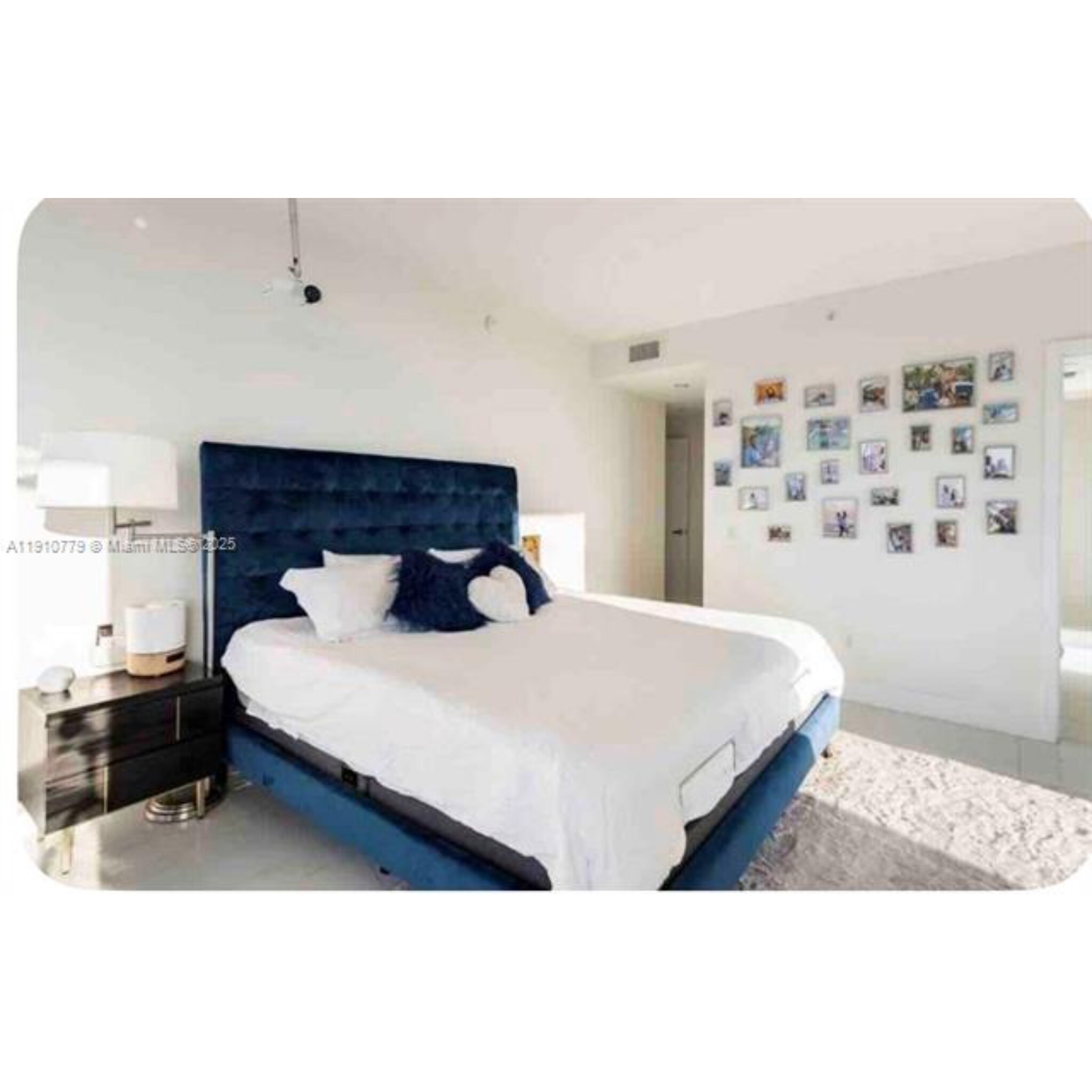 Building Photo - 501 NE 31st St