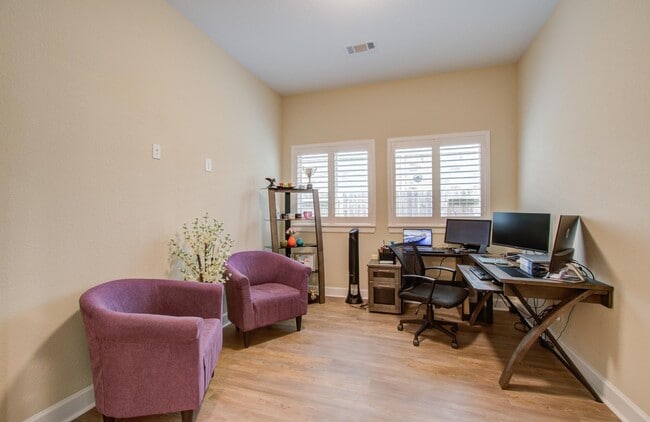 Building Photo - 11810 Dockside Shores Dr