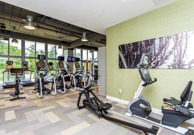 Building Photo - 16385 Biscayne Blvd