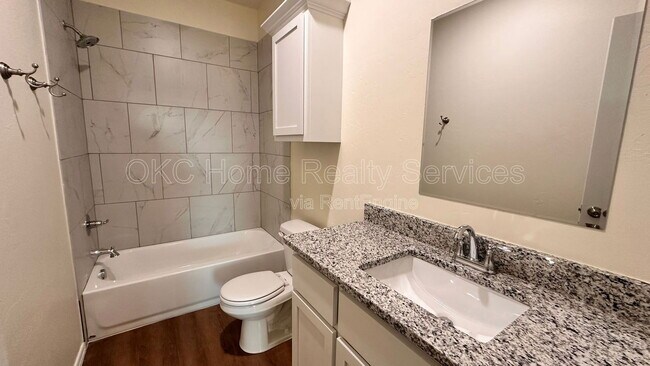 Building Photo - 11417 N University Ave