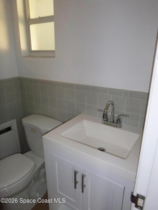 Building Photo - 360 Needle Blvd