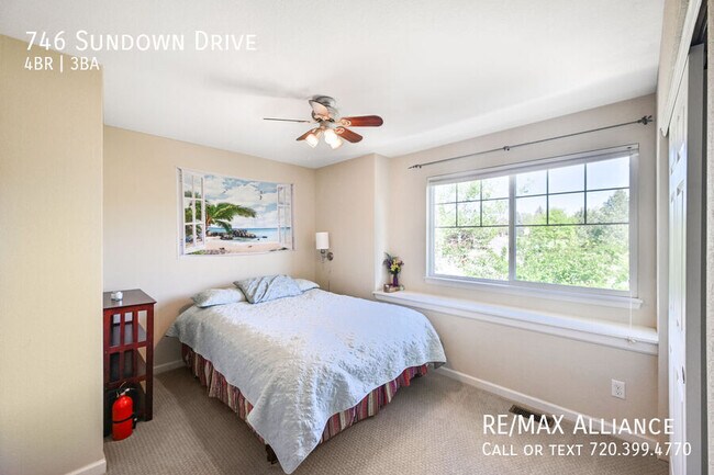 Building Photo - 746 Sundown Dr