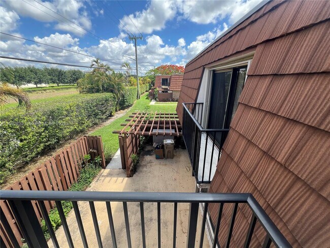 Building Photo - 773 SW 120th Way