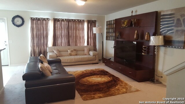 Building Photo - 4 bedroom 2 1/2 bath with master downstairs