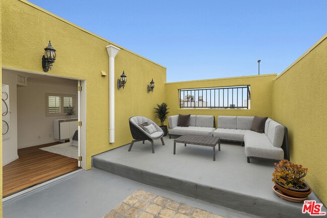 Building Photo - 12000 Goshen Ave