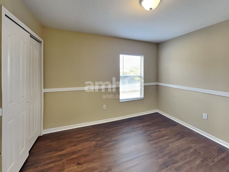 Building Photo - 12110 Fern Haven Ave