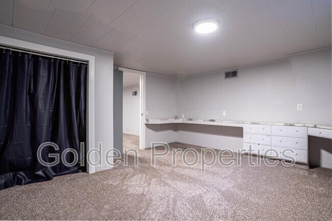 Building Photo - 1013 N 14th St