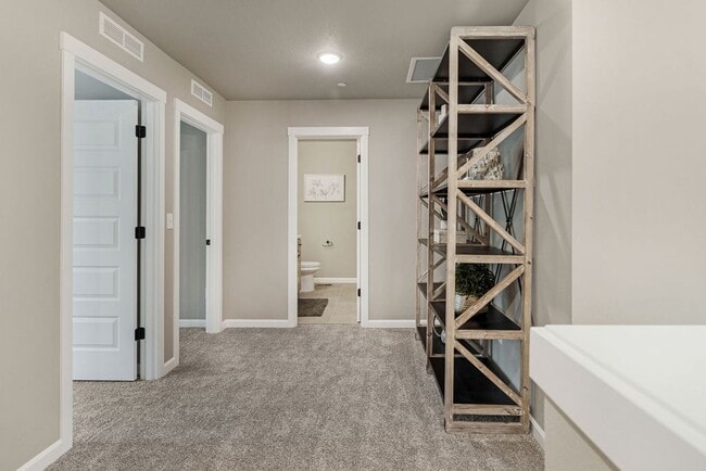 Building Photo - 6907 NE 132nd Way