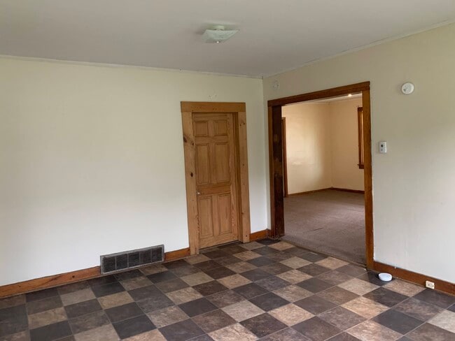 Building Photo - 716 Menomonie St