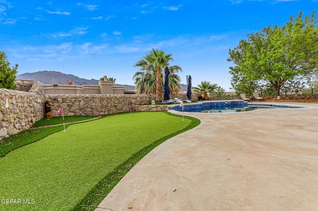 Building Photo - 6528 Calle Placido Dr