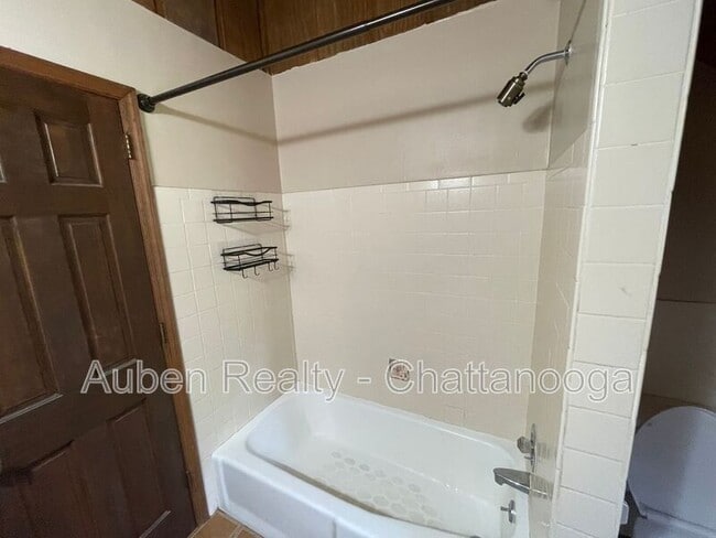 Building Photo - 2414 Briggs Ave