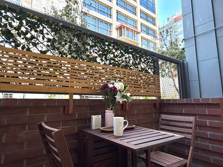 Building Photo - 1150 J St