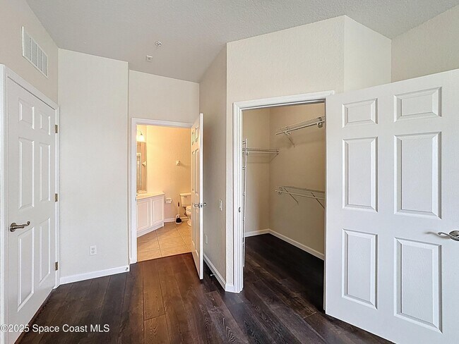 Building Photo - 3848 Lexmark Ln