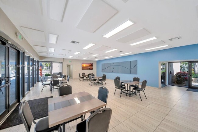 Building Photo - 2450 Deer Creek Country Club Blvd