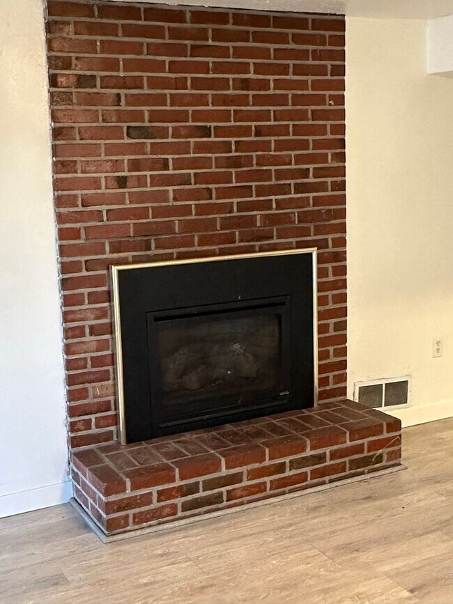 Building Photo - OS 1518