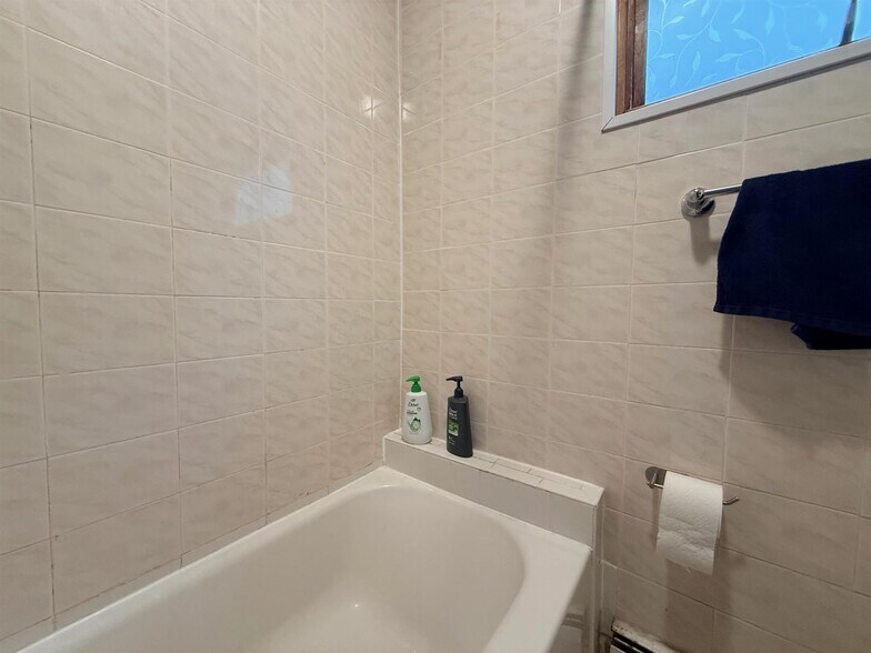 Building Photo - 741 Somerville Ave