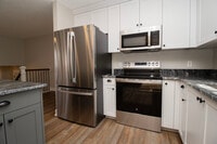 Building Photo - 6082 Kalland Cir NE