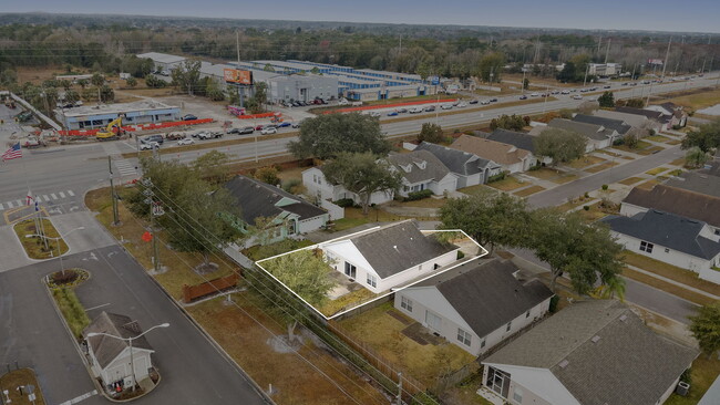 Building Photo - 1911 Colonial Woods Blvd