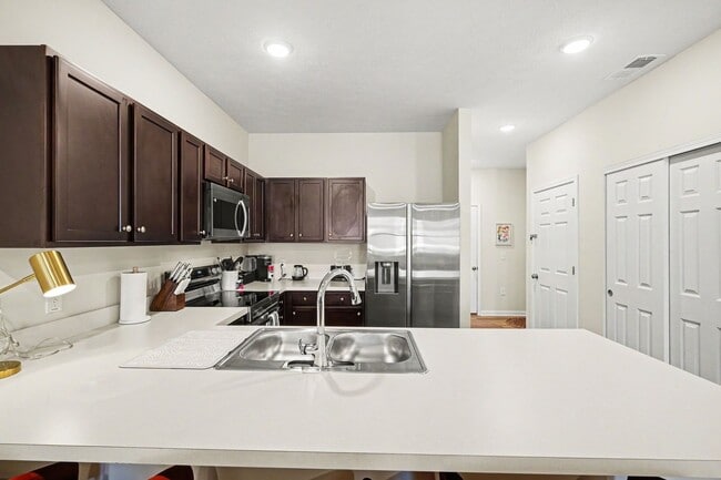 Building Photo - Modern Retreat | Brand-New 2BR, 2BA Duplex