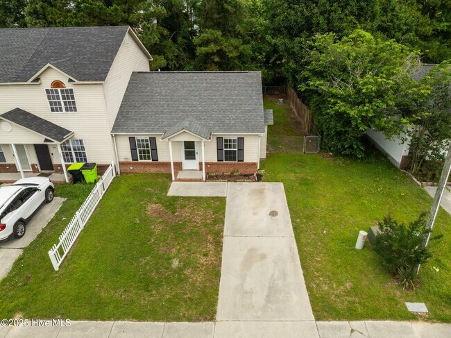 Building Photo - 1087 W Pueblo Dr