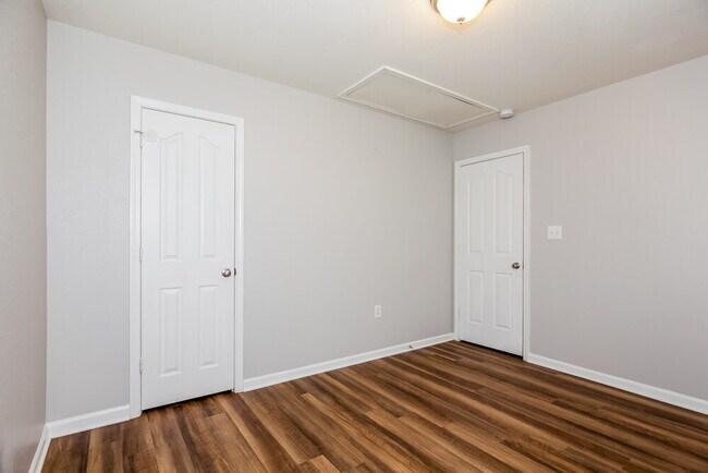 Building Photo - 2231 Gooseberry Rd
