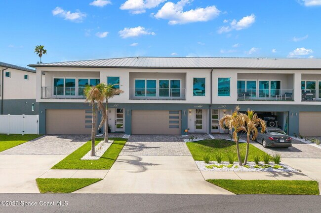 Building Photo - 223 6th Ave