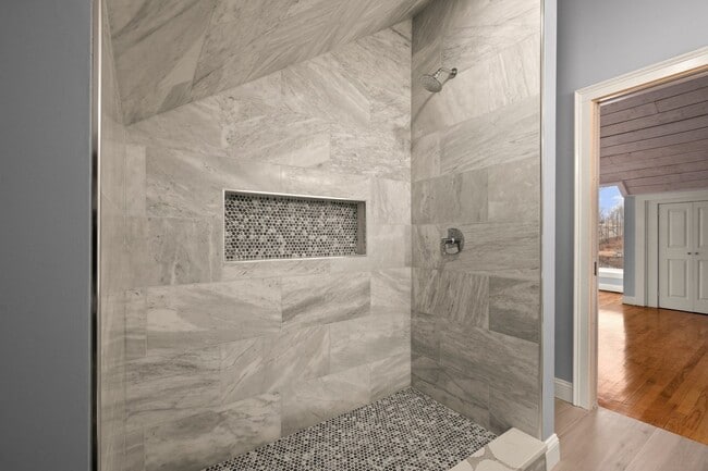 Building Photo - 1 Deer Is Rd