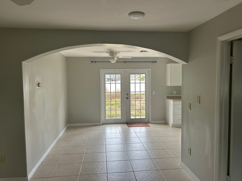 Dining space - 134 Burns Ave