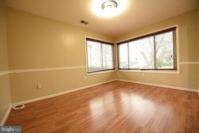 Building Photo - 111 Biscayne Ct