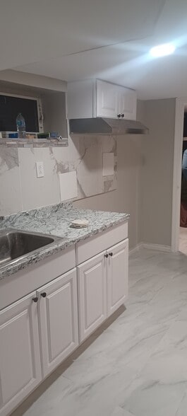 Primary Photo - 240 N Cottage St