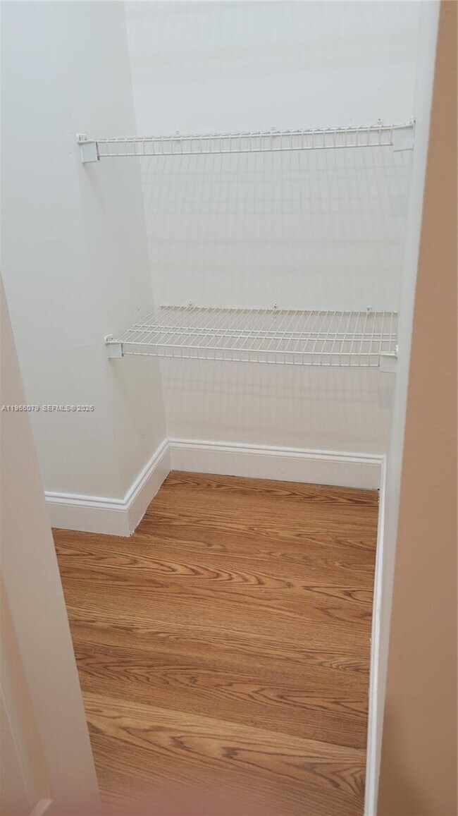 Building Photo - 4976 Leeward Ln