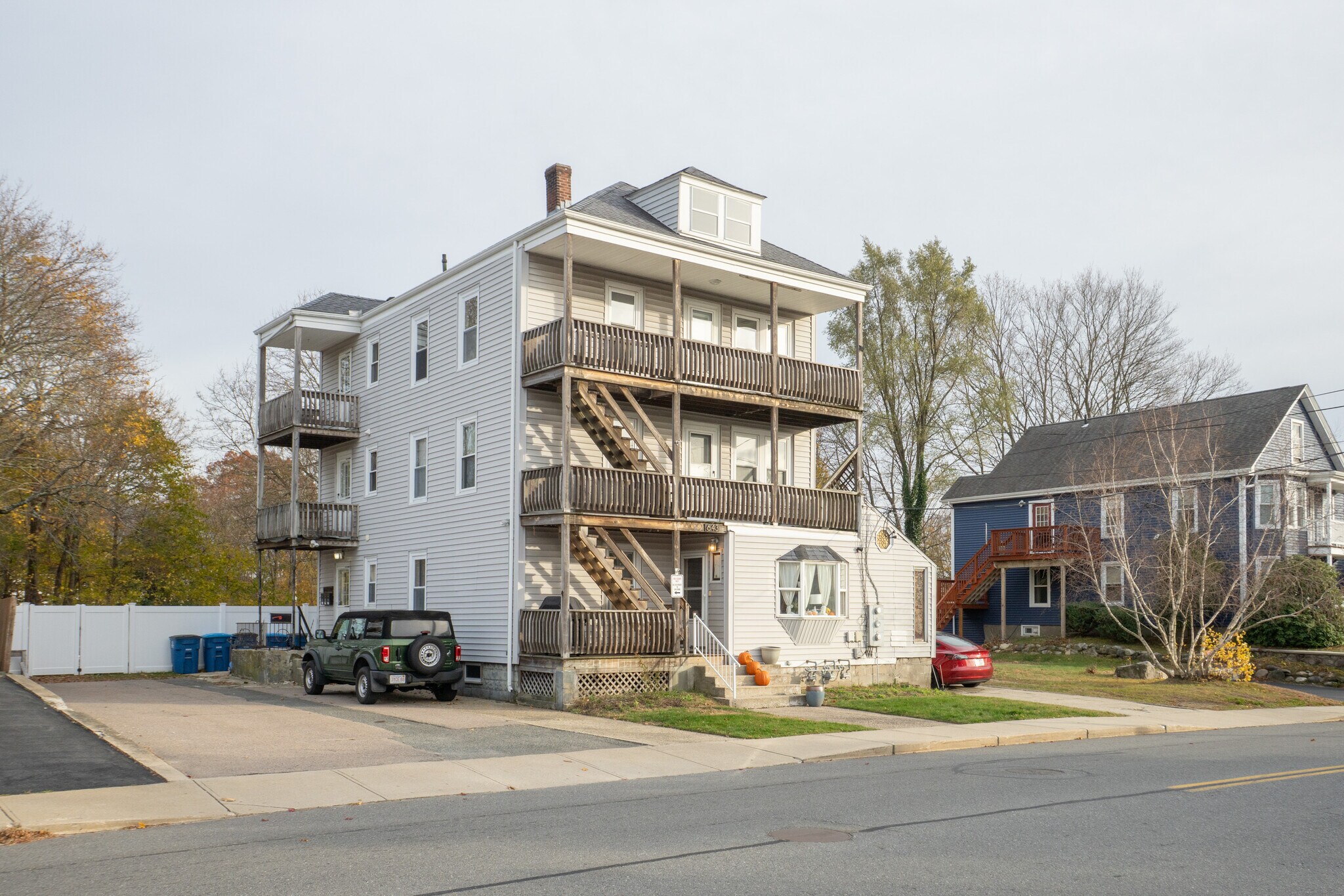Building Photo - 643 Rathbun St