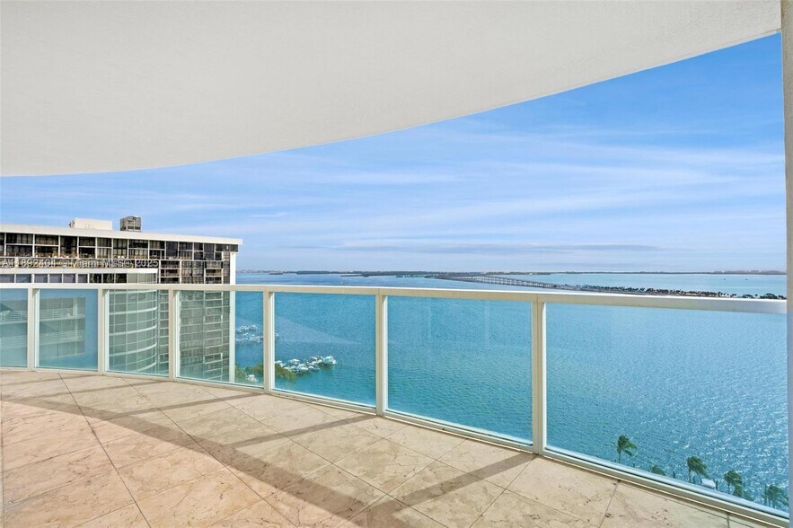 Building Photo - 2101 Brickell Ave