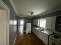 Building Photo - 2781 South Park Ave