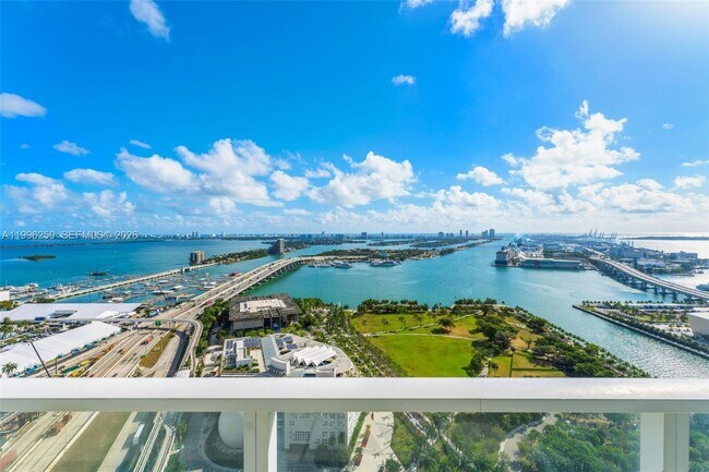 Building Photo - 1040 Biscayne Blvd