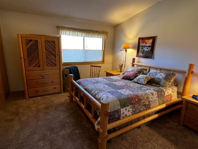 Building Photo - Long Term Rental- Lagoon Townhomes 737D