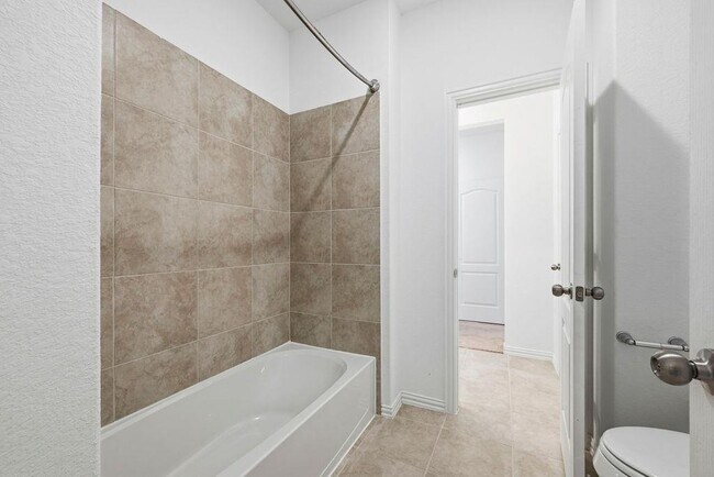 Building Photo - 1005 Ridge Runner Dr