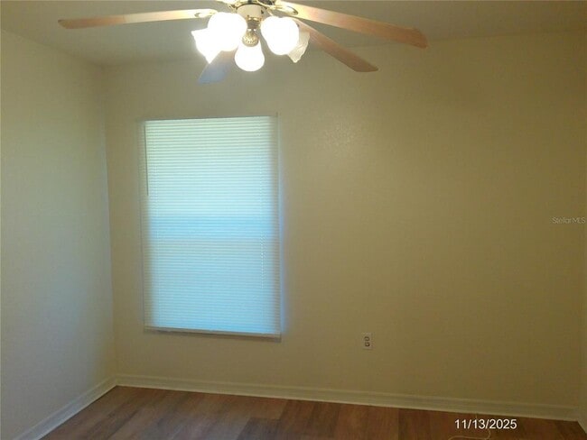 Building Photo - 949 Fox Lake Dr