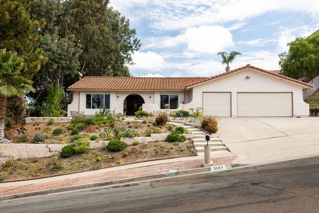 Primary Photo - Newly Renovated Home in Bonita!