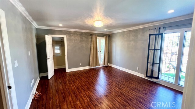 Building Photo - 5106 Crenshaw Blvd