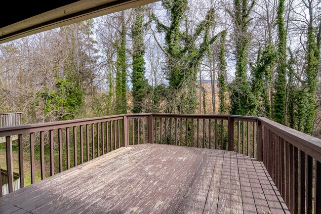 Building Photo - 828 Brickwood Ct